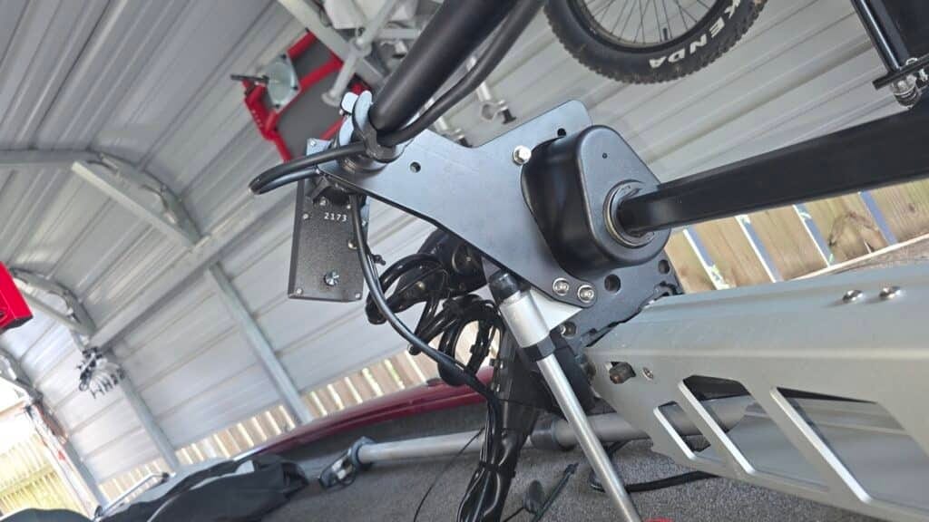 First Mate Ultrex mount bracket from below showing the control head, the pivot and the added third bolt