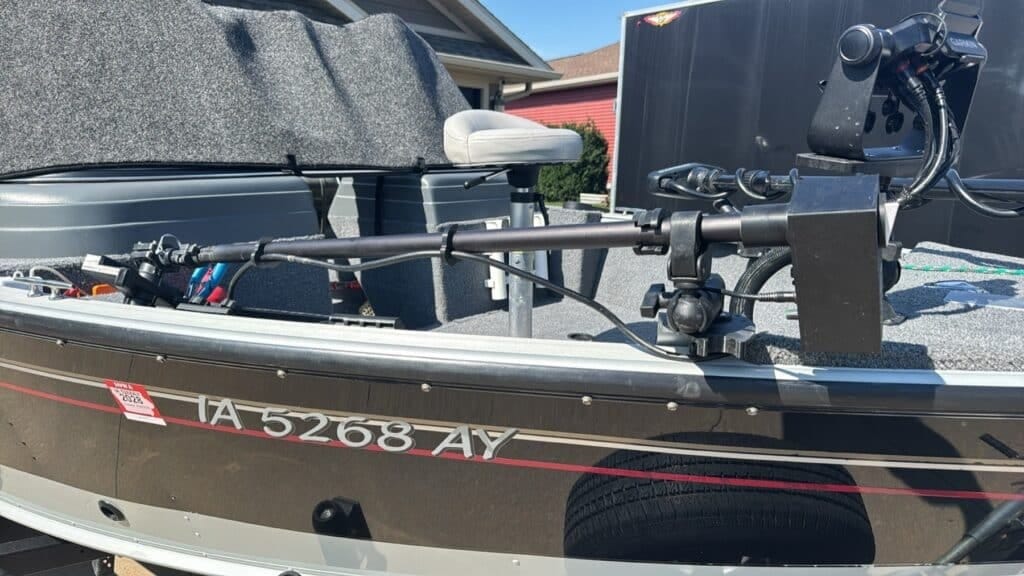 First Mate XT stowed flat along the gunwale of a 2006 Lund 1700 Explorer Sport on the trailer