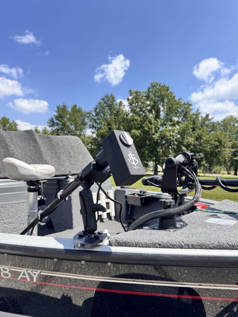 First Mate XT control head with the First Mate logo, RAM mount and Cisco track mount seen from above the gunwale